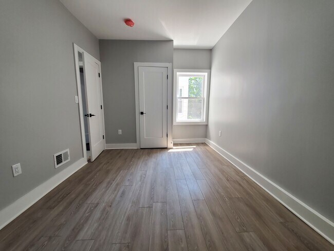 484 Kennedy Blvd 1F - 482 Kennedy Blvd