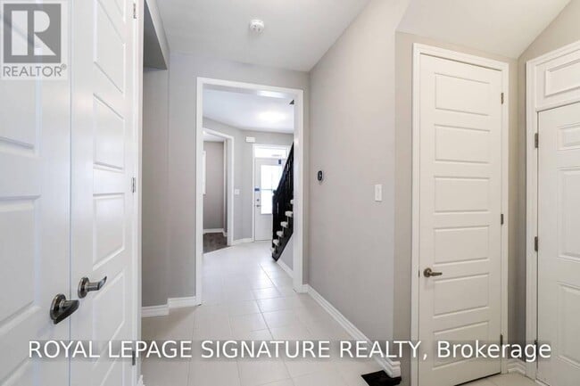 Building Photo - 975 Whitlock Ave