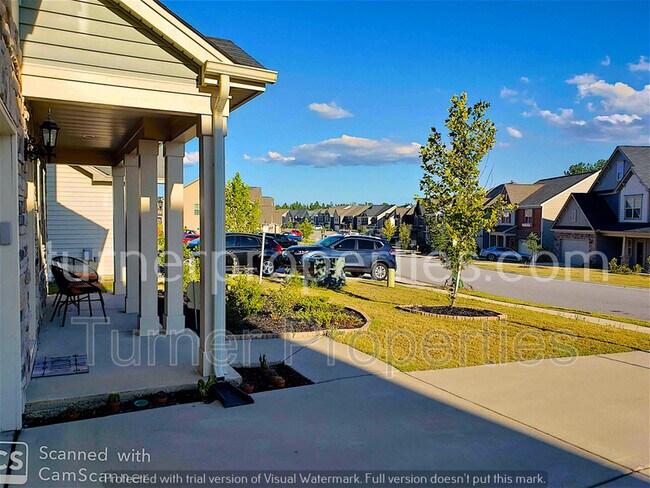 Building Photo - 235 Meadow Springs Dr