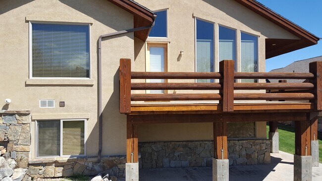 Foto del edificio - 1123 Sunburst Ln