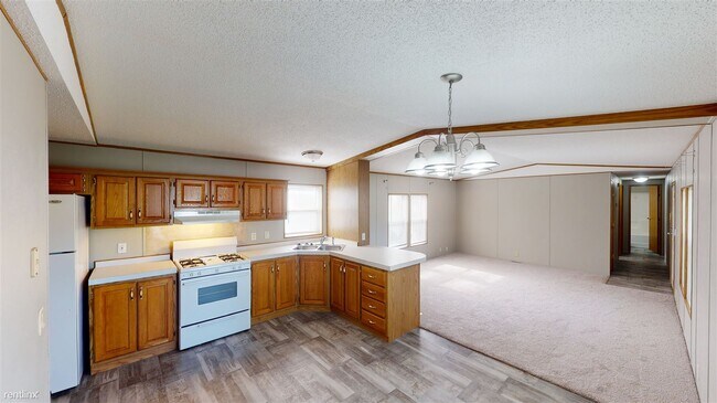 Building Photo - 1119 University Dr