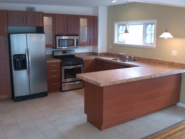 kitchen - 909 West St