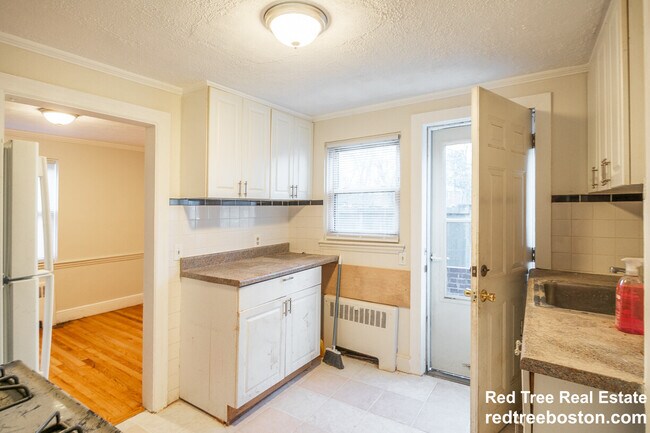 Building Photo - 699 Boylston St