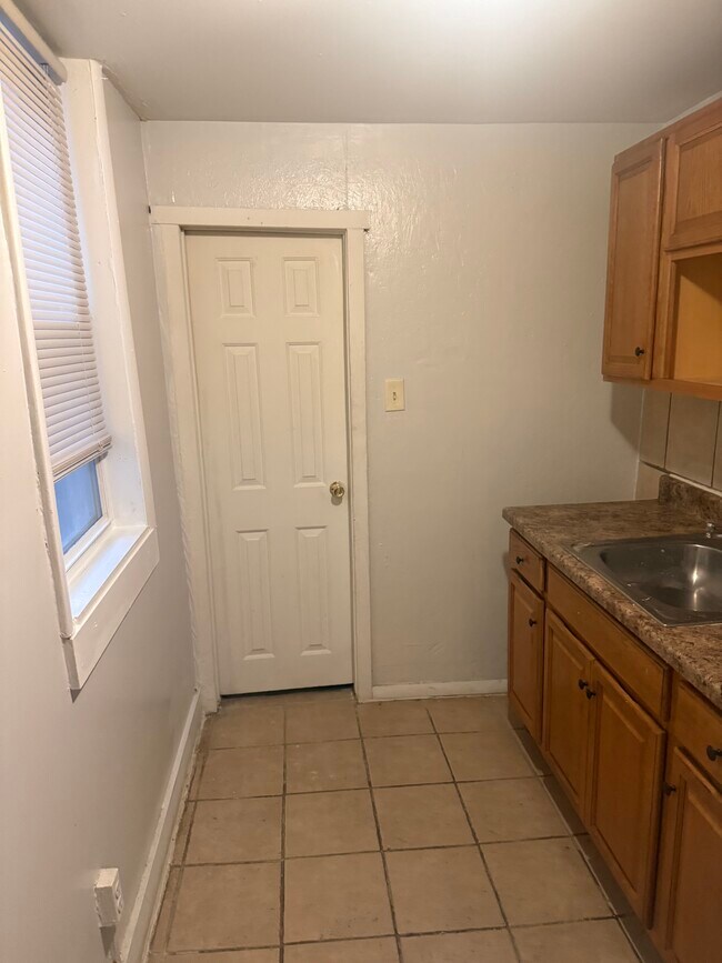 Foto del edificio - 3759 N Marshall St