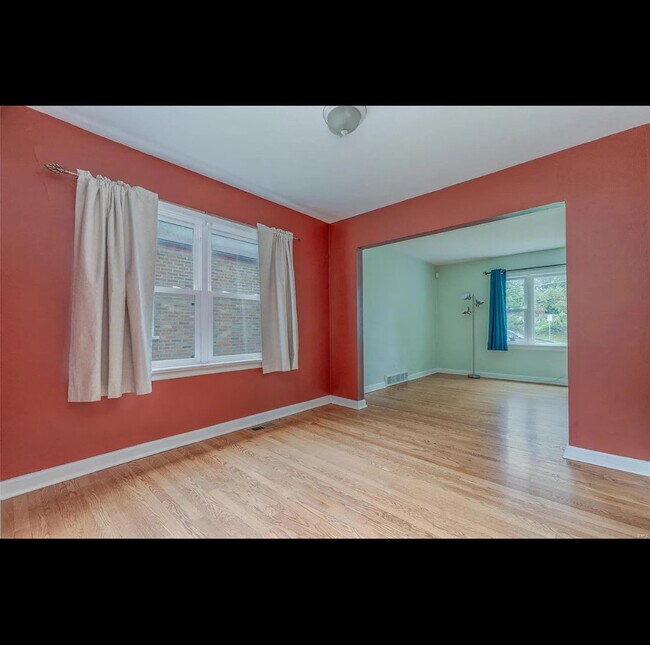 Foto del edificio - 1108 Ferguson Ave