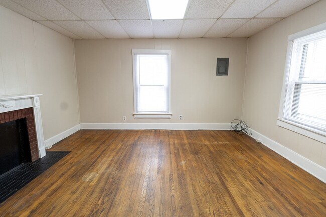 Foto del edificio - 1403 Hinkson Ave