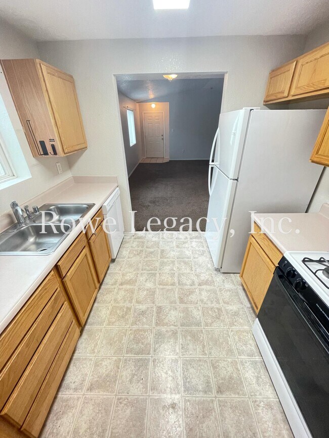 11104 Vistazo Pl SE, Albuquerque, NM 87123 Townhome Rentals in