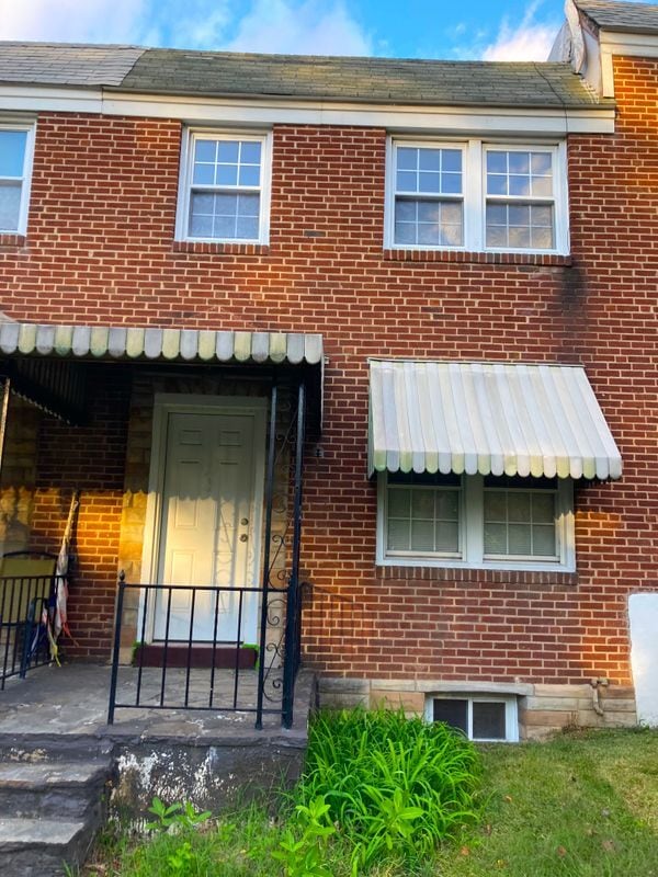 Building Photo - 212 Arden Rd W