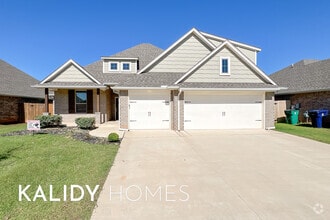 Building Photo - 805 Red River Dr