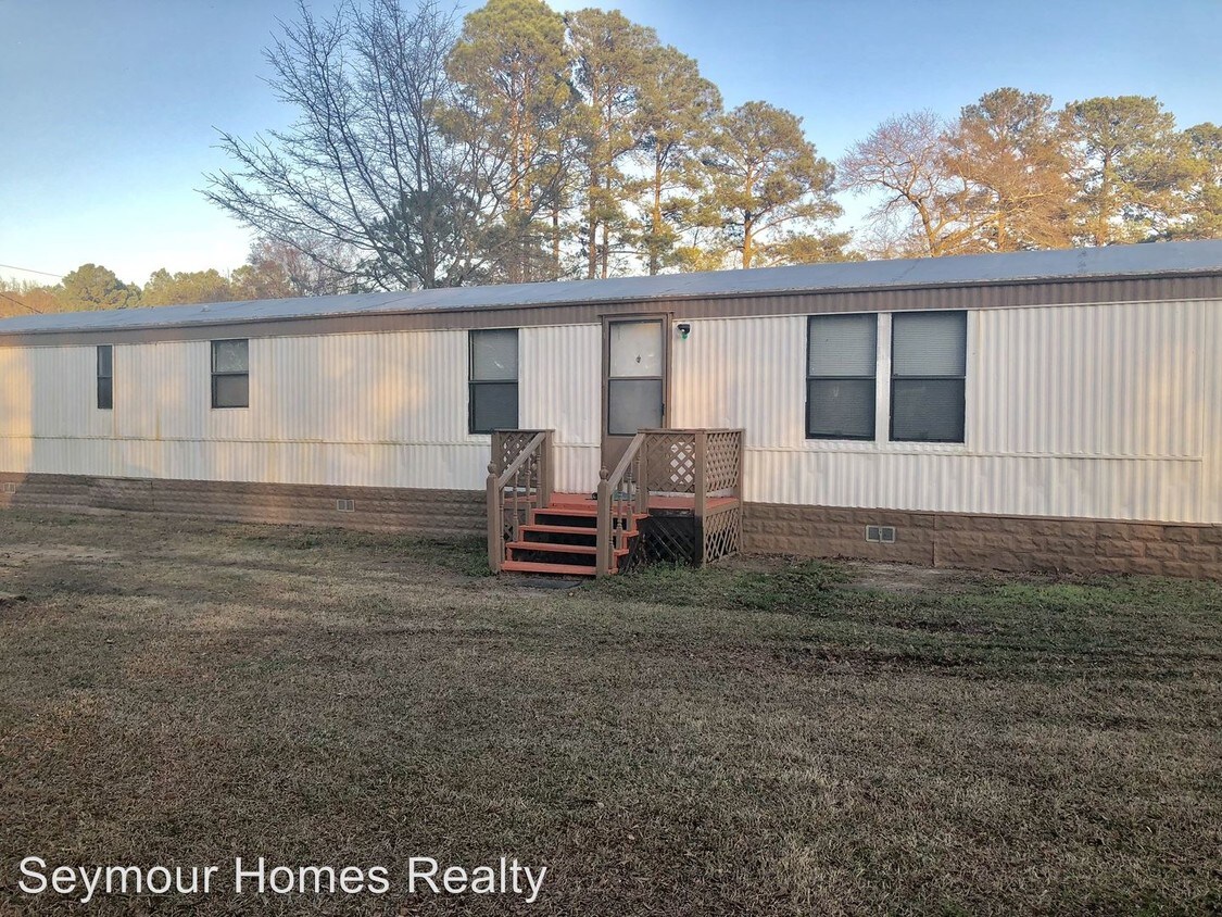 Primary Photo - 312 Woodview Dr