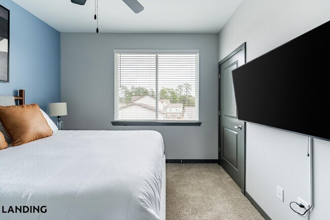 Building Photo - 8511 Myslak Wy