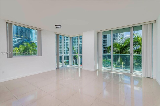 Foto del edificio - 500 Brickell Ave