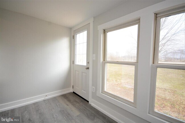 Foto del edificio - 11627 Creagerstown Rd
