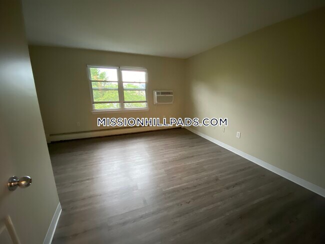 Building Photo - 40 McGreevey Way