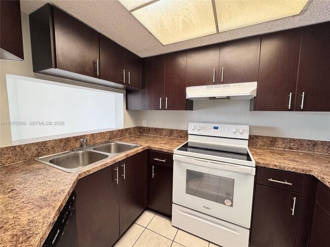 Foto del edificio - 5200 NW 31st Ave