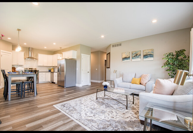 Building Photo - 212 Percy Dr