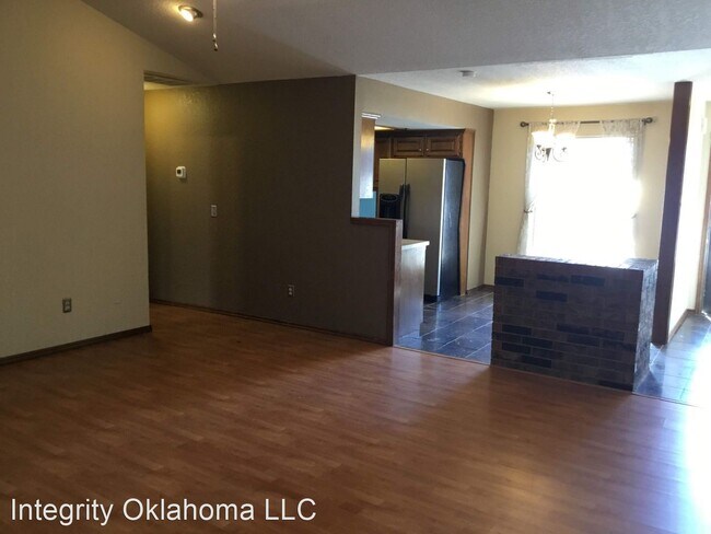 Building Photo - 3 br, 2 bath House - 9909 Railroad
