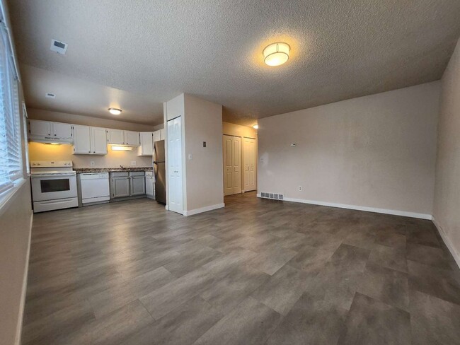 Photo - 3475 Cochran Dr Apartment