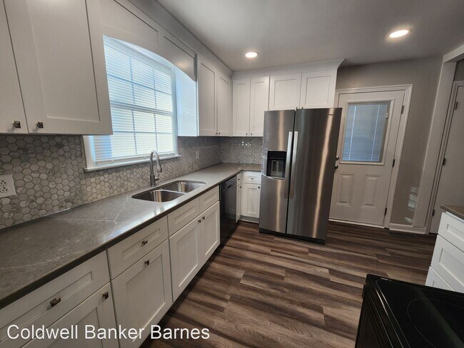 Building Photo - 4 br, 2 bath House - 358 Fairlane Dr.
