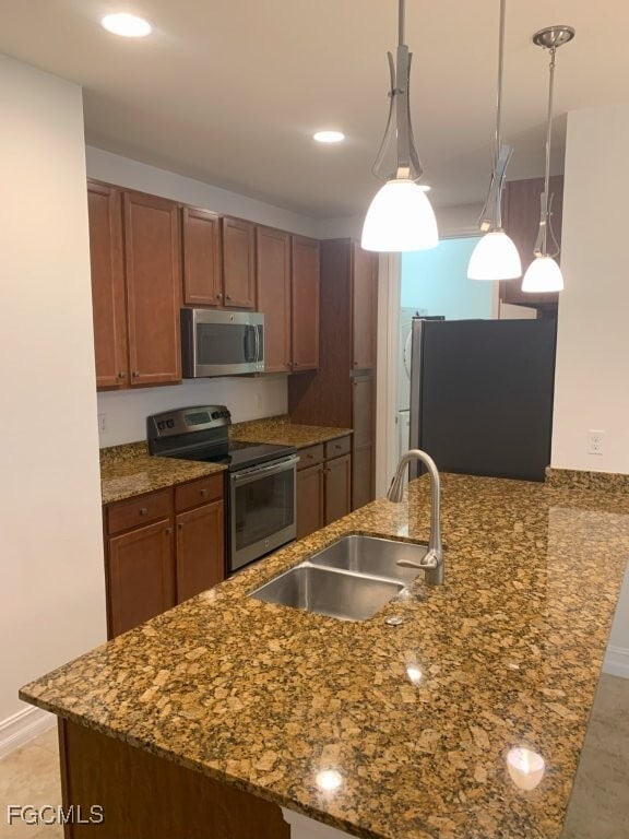 Foto del edificio - 7757 Bristol Cir
