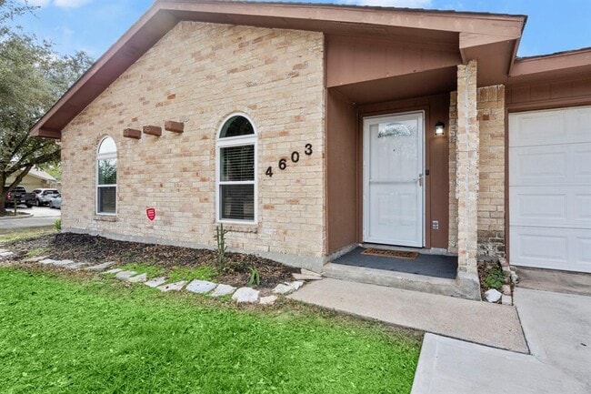 Building Photo - 4603 Shawna St