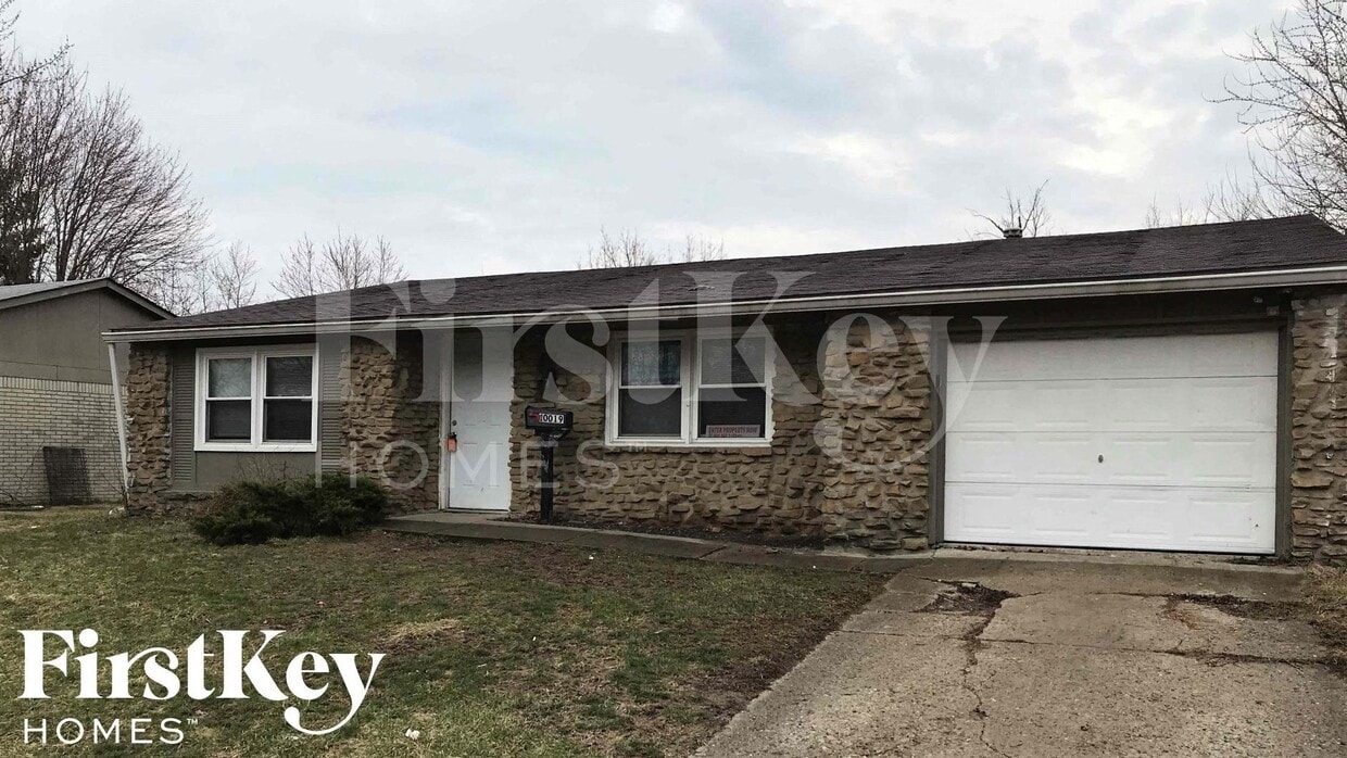 Primary Photo - 10019 Catalina Dr