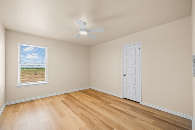 Building Photo - 11301 N County Rd 2800