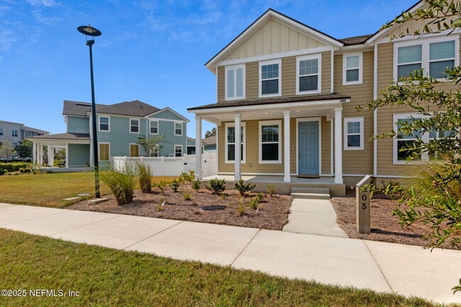 Building Photo - 205 Daydream Ave