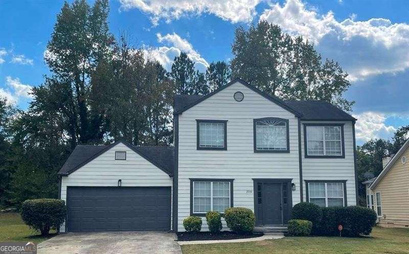 Foto principal - 2200 Burdett Ridge Dr