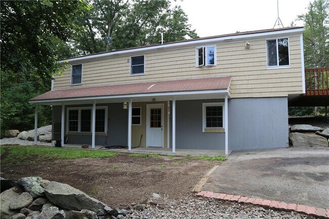 Building Photo - 30 Burlingame Ln