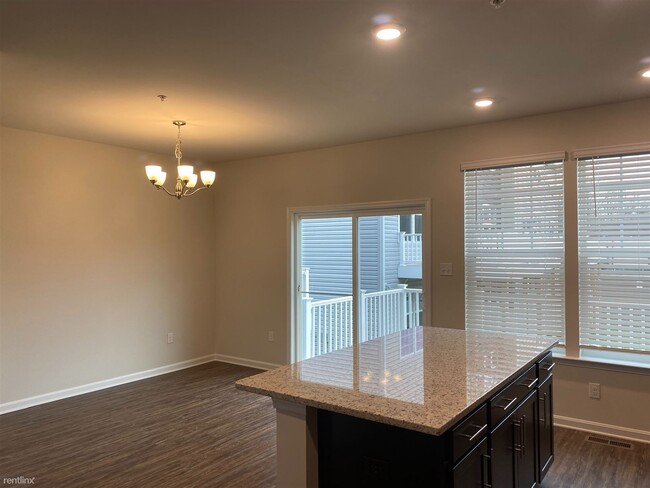 Building Photo - 3 br, 2.5 bath Townhome - 1011 Tuscany Ln