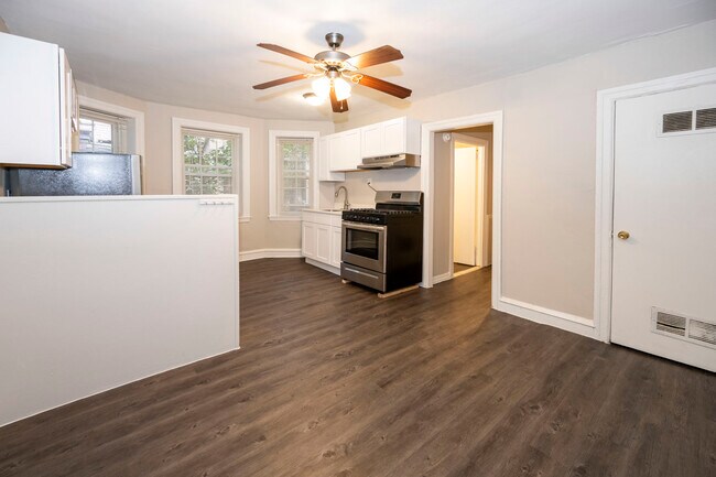 Foto del edificio - Wayne Walnut Apartments