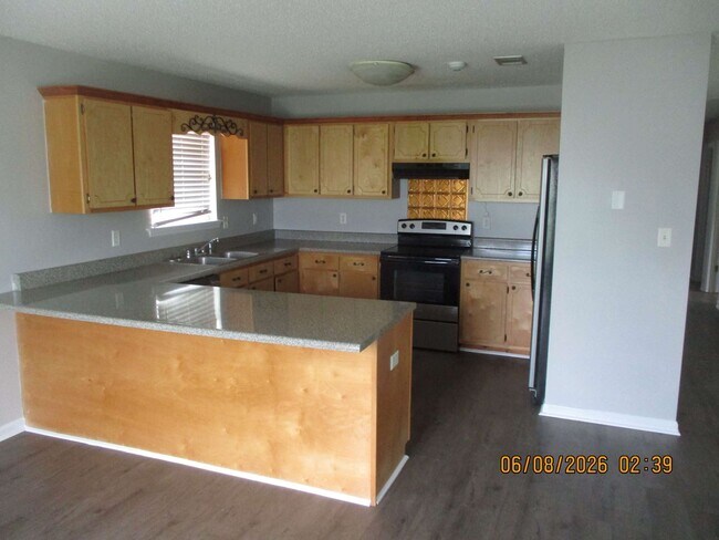 Foto del edificio - 135 Twelve Oaks Ct