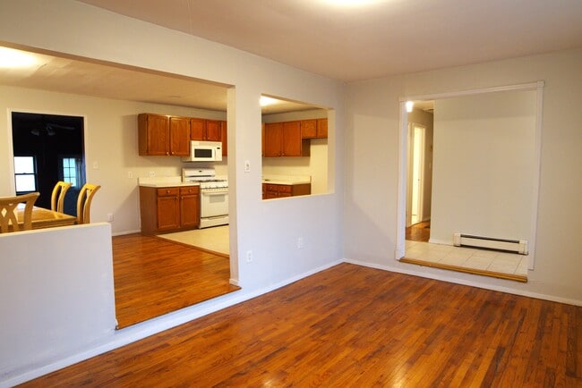 Foto del edificio - 393 Patton Ave