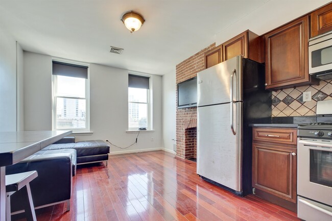 Foto del edificio - 1826 Willow Ave