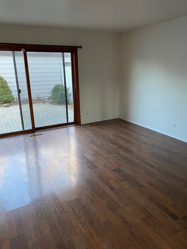 Building Photo - 1243 San Simeon Dr