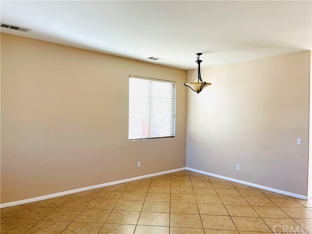 Building Photo - 740 Sweet Clover Loop