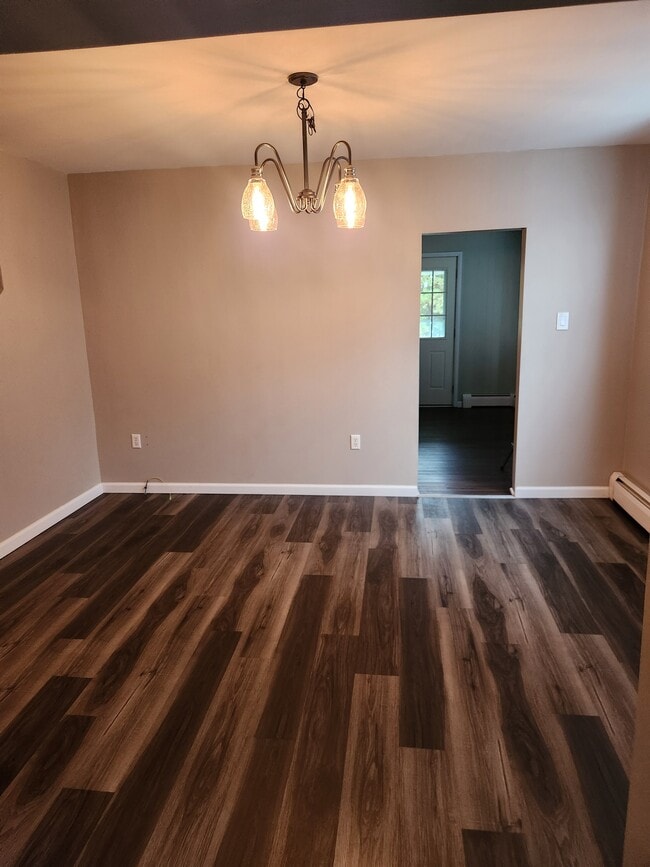 Dining room - 27 E Coal St