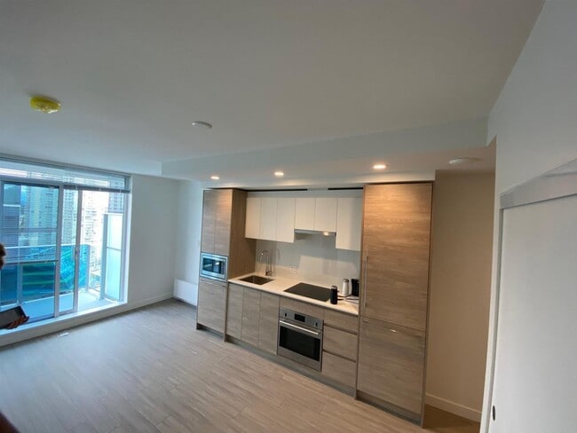 Building Photo - 13615 Fraser Hwy