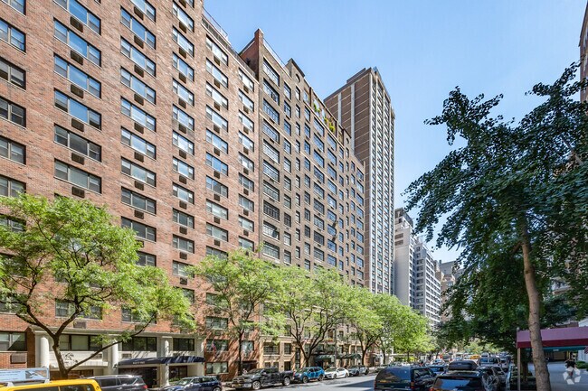 Foto del edificio - Walton Hall Apartments