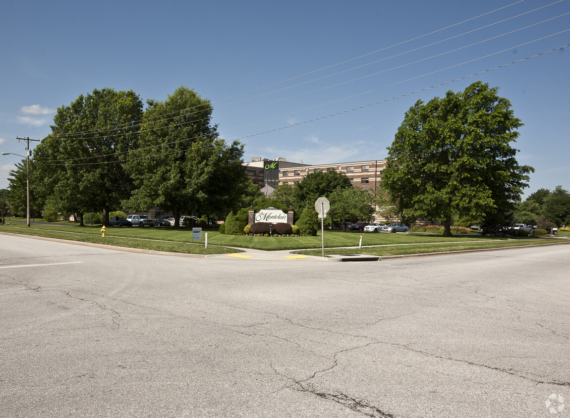 Building Photo - The Montclair