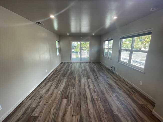 Foto del edificio - 246 16th St