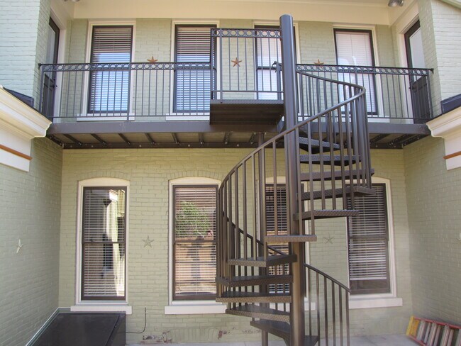 Foto del edificio - 121 N Jefferson St