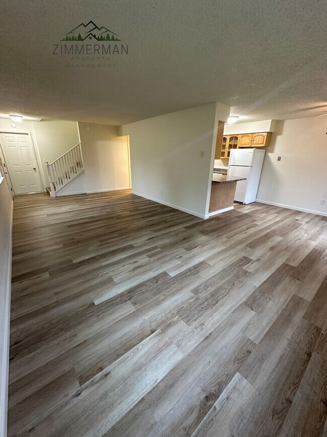 Foto del edificio - 2727 Gateway St