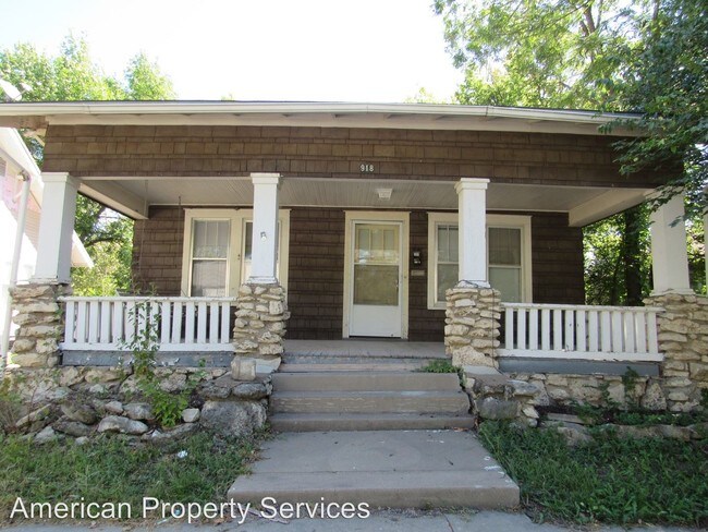 Building Photo - 2 br, 1 bath House - 918 N 10th #1
