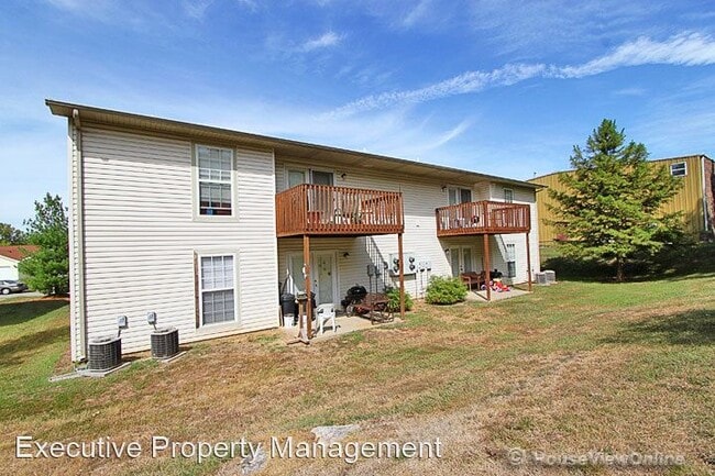 Building Photo - 2839 Hemlock Ct