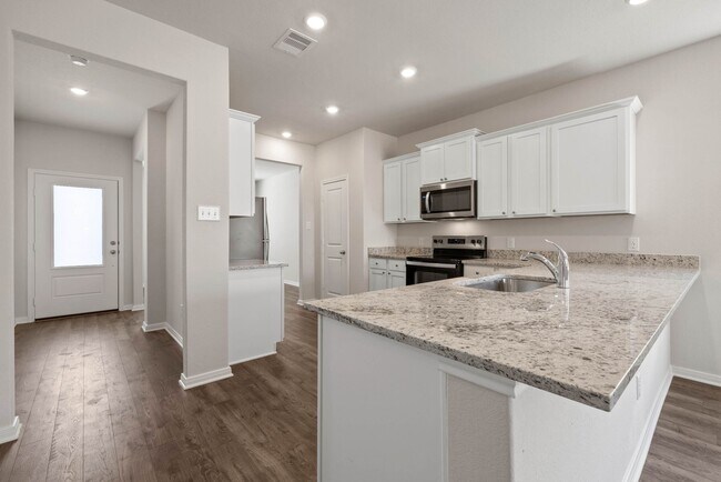 Foto del edificio - 7619 Thrips Ln
