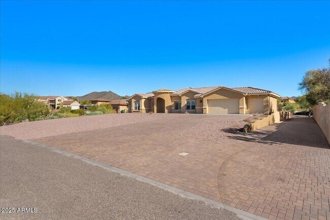 Foto del edificio - 3117 N 77th St