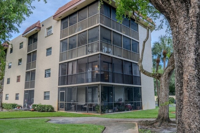 Building Photo - 10451 W Broward Blvd