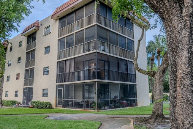 Photo - 10451 W Broward Blvd (Plantation, FL) Apartment